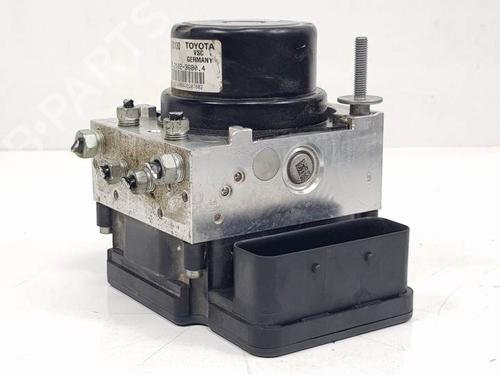 Used ABS pump TOYOTA YARIS (_P13_) [2010-2020]  15061884