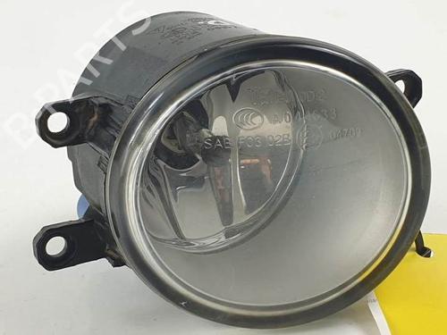 Used Right front fog light TOYOTA AVENSIS Saloon (_T25_) 2.2 D-4D (ADT251_, ADT251R) (150 hp) 18119857