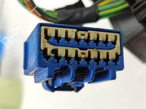 Fuse box FORD MONDEO III Saloon (B4Y) 2.0 16V TDDi / TDCi | BP8956446E1 