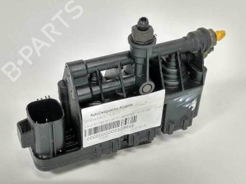 Used Electronic module Electronic module LAND ROVER RANGE ROVER SPORT I (L320) 3.6 D 4x4 (272 hp) 7043146 7043146
