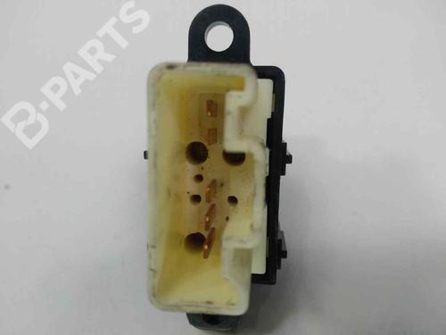Right front window switch MAZDA PREMACY (CP) 1.9 (CP8W) | BP8313879I26 