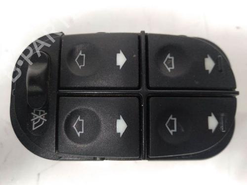 Used Left front window switch Left front window switch FORD MONDEO I Turnier (BNP) 2.0 i 16V (136 hp) 8225566 8225566