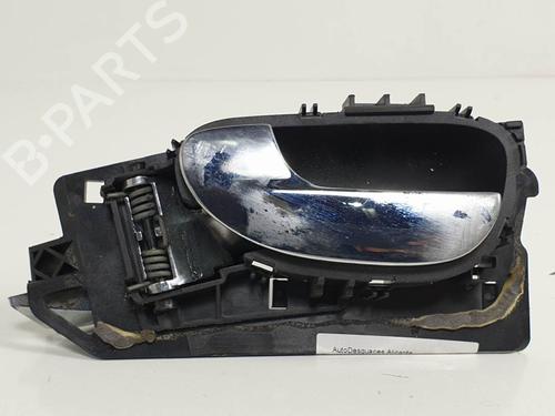 Used Front left interior door handle Front left interior door handle PEUGEOT 307 Break (3E) 2.0 HDI 110 (107 hp) 6853834 6853834