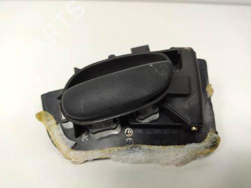 Høyre foran invendig håndtak PEUGEOT 206 Hatchback (2A/C) 1.4 LPG (75 hp) 8640591