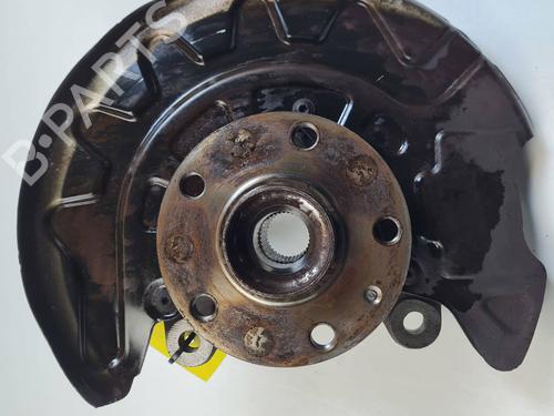 Used Left front steering knuckle Left front steering knuckle VW GOLF VII Variant (BA5, BV5) 1.6 TDI (105 hp) 35749712 35749712