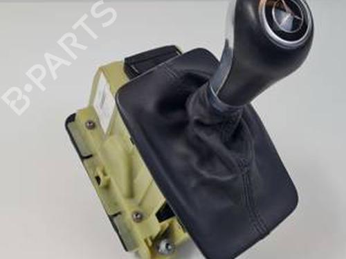 Used Gear lever MERCEDES-BENZ C-CLASS (W204) C 250 CDI (204.003) (204 hp) 30450533