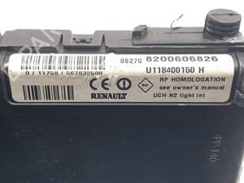Caixa de fusíveis RENAULT MEGANE II (BM0/1_, CM0/1_) 2.0 dCi (BM1K, CM1K) | BP30763077E1