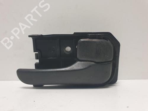Poignée intérieure avant droite NISSAN MAXIMA / MAXIMA QX IV (A32) 2.0 (140 hp) 9116952