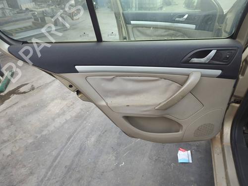 Fuse box SKODA OCTAVIA II (1Z3) 1.9 TDI | BP37257677E1  - Image 27