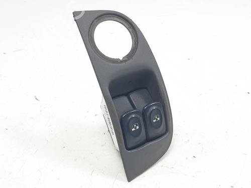 Used Left front window switch RENAULT MEGANE I Coach (DA0/1_) 1.6 16V (DA0B, DA04, DA11) (107 hp) 29763228