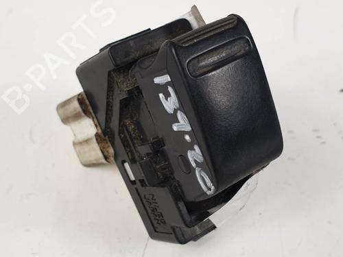 Used Right front window switch Right front window switch SUBARU FORESTER (SG_) 2.0 S Turbo AWD (SG5) (177 hp) 6944442 6944442