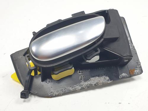 Used Front right interior door handle Front right interior door handle PEUGEOT 206+ (2L_, 2M_) 1.4 HDi eco 70 (68 hp) 29581798 29581798
