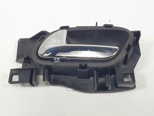 Used Rear left interior door handle Rear left interior door handle PEUGEOT 3008 II SUV (MC_, MR_, MJ_, M4_) [2016-2026] 13581286 13581286