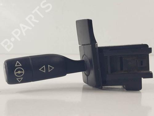 Used Steering wheel controls Steering wheel controls LAND ROVER RANGE ROVER III (L322) 3.0 D 4x4 (177 hp) 18153958 18153958