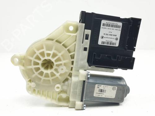 Left front window motor VW GOLF VI (5K1) 1.4 TSI | BP29849890E21