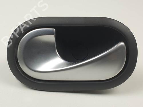 Used Front left interior door handle RENAULT MEGANE II (BM0/1_, CM0/1_) 1.6 16V (112 hp) 28060358