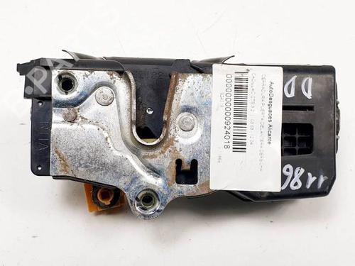 Zamek drzwi przednich prawych CADILLAC CTS 3.2 R25752719