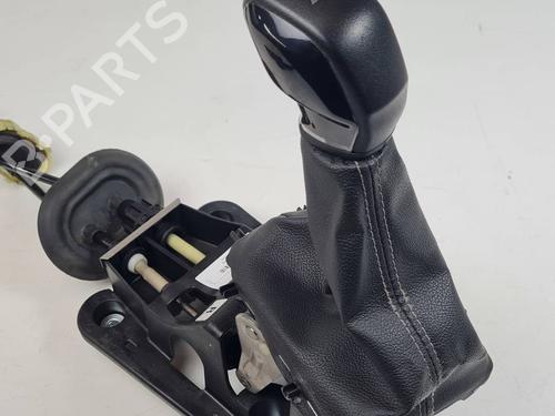 Used Gear lever Gear lever CITROËN C3 AIRCROSS II (2R_, 2C_) 1.5 BlueHDi 100 (2CYHYJ) (102 hp) 31240885 31240885