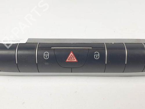 Used Warning switch SMART FORTWO Cabrio (451) 1.0 (451.431, 451.480) (71 hp) 25138428