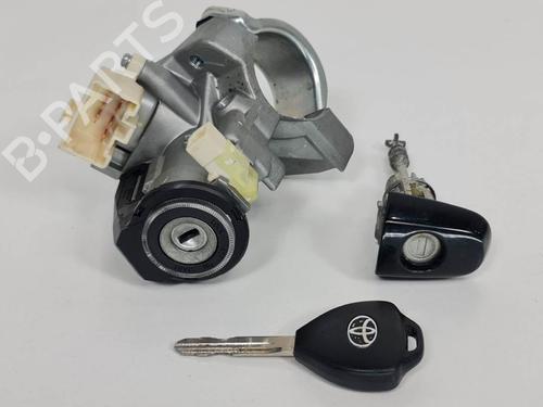 Used Electronic module Electronic module TOYOTA AURIS (_E18_) 1.3 Dual-VVTi (NRE180_, NRE180R) (99 hp) 13954075 13954075