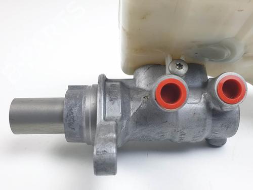 Brake master cylinder FORD FOCUS III 1.6 TDCi | BP25611901M77 - Image 3