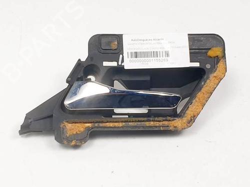 Used Front left interior door handle Front left interior door handle MERCEDES-BENZ C-CLASS (W202) C 200 D (202.120) (75 hp) 17165270 17165270