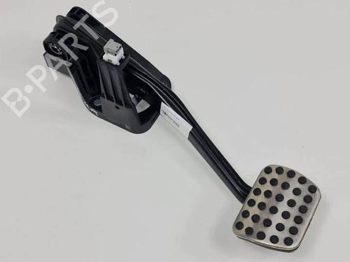 Used Break pedal MERCEDES-BENZ GLA-CLASS (X156) GLA 220 d 4-matic (156.905) (177 hp) 8764572