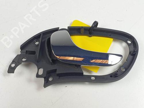 Venstre bak invendig håndtak SEAT LEON (1M1) 1.9 TDI (110 hp) 28418631