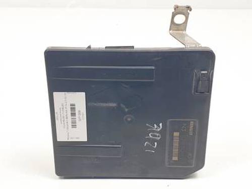 Caixa de fusíveis RENAULT MEGANE II (BM0/1_, CM0/1_) 2.0 dCi (BM1K, CM1K) | BP30763076E1