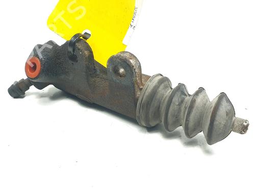 Used Clutch slave cylinder Clutch slave cylinder TOYOTA COROLLA (_E12_) 1.6 VVT-i (ZZE121_, ZZE121R) (110 hp) 29989796 29989796
