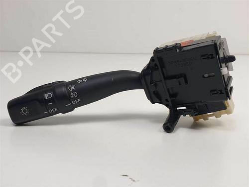 Hovedlysbryter Hovedlysbryter TOYOTA COROLLA Verso (ZER_, ZZE12_, R1_) 2.2 D-4D (AUR10_, AUR10R) (136 hp) 10632597 10632597