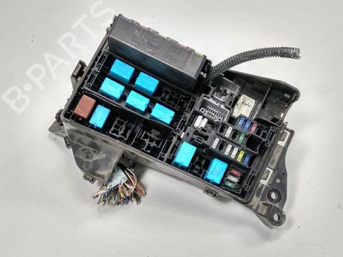 Used Fuse box Fuse box LEXUS IS II (_E2_) 220d (ALE20) (177 hp) 8183791 8183791