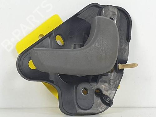 Used Front right interior door handle CHRYSLER VOYAGER IV (RG, RS) 2.5 CRD (141 hp) 13383107