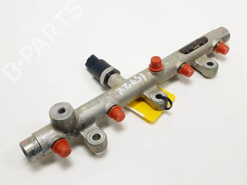 Used Injection rail Injection rail OPEL ZAFIRA / ZAFIRA FAMILY B (A05) 1.9 CDTI (M75) (120 hp) 22424565 22424565