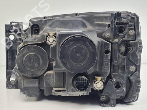 Right headlight LAND ROVER DISCOVERY IV (L319) 3.0 SDV6 4x4 | BP30586111C29 - Image 2