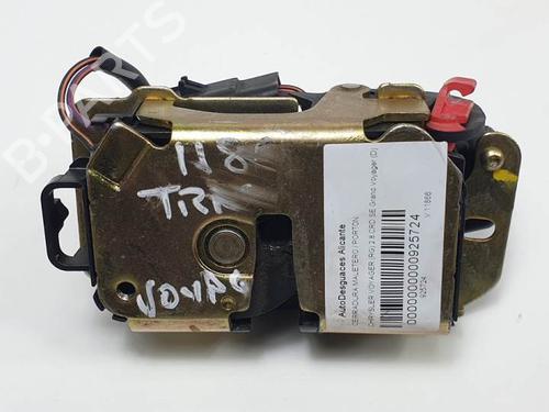 Used Tailgate lock CHRYSLER VOYAGER IV (RG, RS) 2.8 CRD (150 hp) 13620171