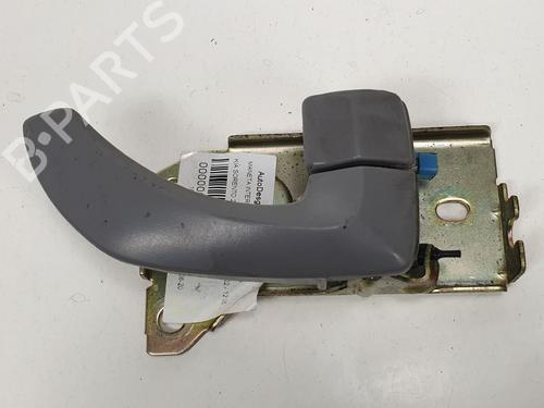 Used Front right interior door handle KIA SORENTO I (JC) 2.5 CRDi 4WD (140 hp) 6847460