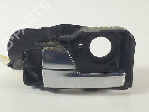 Used Front left interior door handle Front left interior door handle FORD MONDEO III Turnier (BWY) 2.0 16V TDDi / TDCi (115 hp) 17812411 17812411