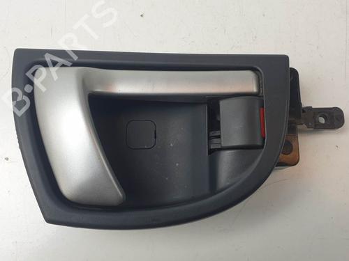 Højre bagtil invendig håndtag Højre bagtil invendig håndtag HYUNDAI SANTA FÉ II (CM) 2.2 CRDi 4x4 (155 hp) 26650207 26650207