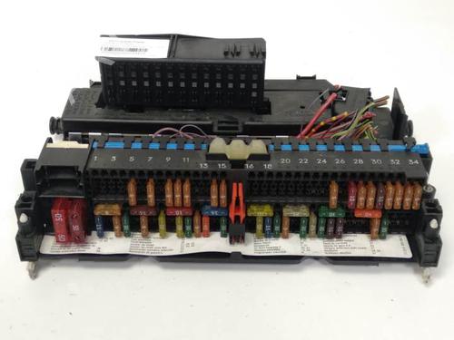 Used Fuse box BMW 3 Compact (E46) 316 ti (115 hp) 6858423