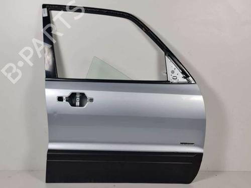 Used Right front door MITSUBISHI PAJERO III (V7_W, V6_W) 3.2 Di-D (V68W) (160 hp) 8146094