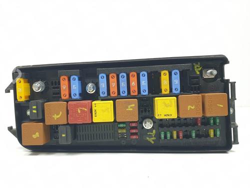 Used Fuse box Fuse box SAAB 9-5 (YS3E) 1.9 TiD (150 hp) 25138176 25138176