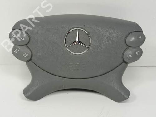 Used Driver airbag MERCEDES-BENZ CLK Convertible (A209) CLK 320 (209.465) (218 hp) 8283082