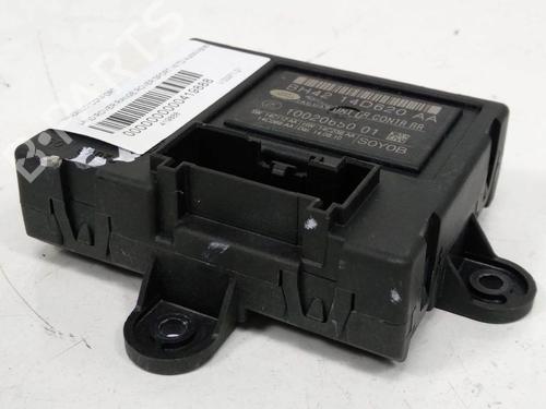 Used Electronic module Electronic module LAND ROVER RANGE ROVER SPORT I (L320) 3.0 D 4x4 (245 hp) 8120971 8120971