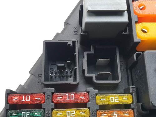 Fuse box BMW 6 Convertible (E64) 645 Ci | BP27923268E1 - Image 6