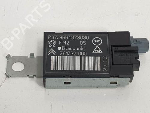 Used Antenna/Base PEUGEOT 5008 (0U_, 0E_) 1.6 HDi (114 hp) 13954045