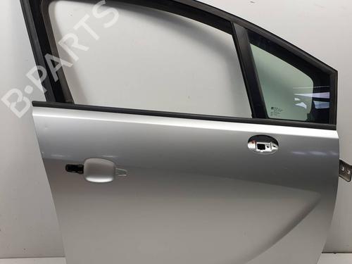 right-front-door-opel-meriva-b-mpv-s10-2010-2011-2012-2013-2014-2015-2016-2017-30763059 main image
