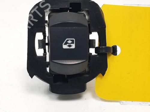 Used Right front window switch Right front window switch RENAULT LAGUNA II Grandtour (KG0/1_) 1.9 dCi (KG1V) (130 hp) 25137829 25137829