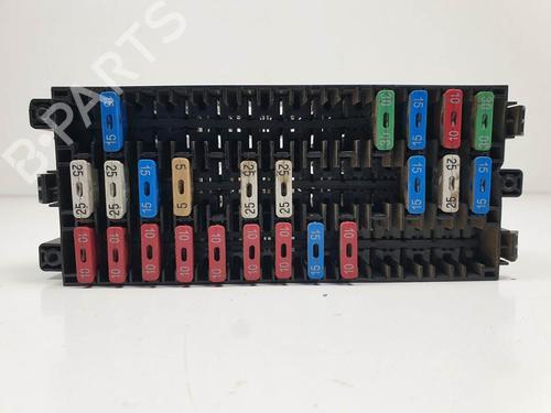 Used Fuse box Fuse box OPEL VIVARO A Van (X83) 1.9 DTI (F7) (101 hp) 11381350 11381350