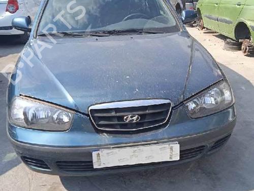 Right taillight HYUNDAI ELANTRA III Saloon (XD) 2.0 CRDi | BP8327884C35 